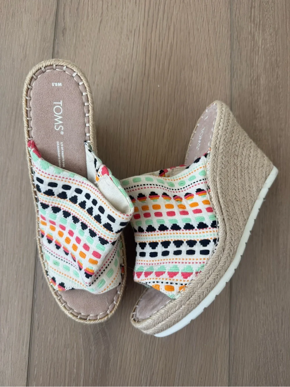Toms Women’s 8.5 Monica Wedge Mule with Bright Boho Print